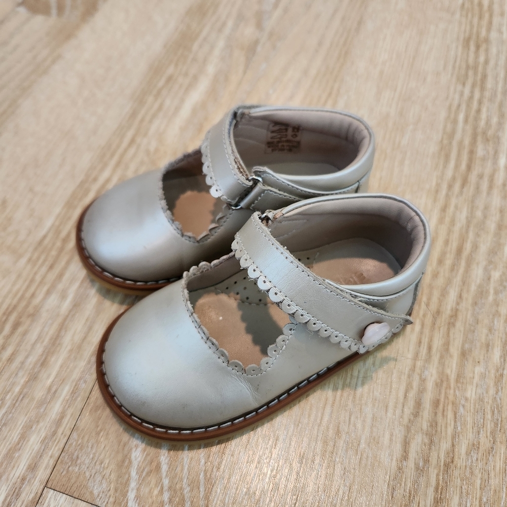 Elephantito gold  Dress Shoes for Kids